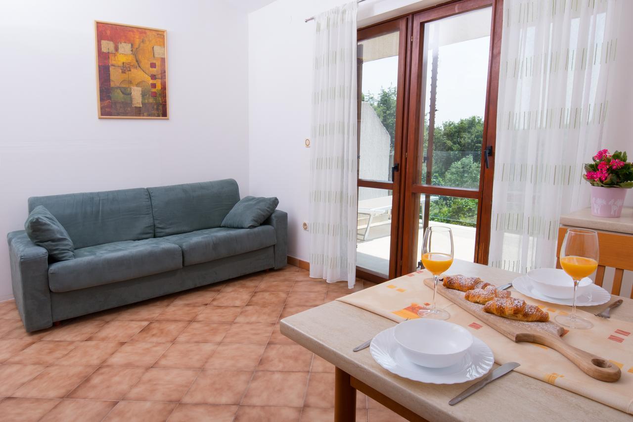 Apartmani Mira بريمونتيرا المظهر الخارجي الصورة